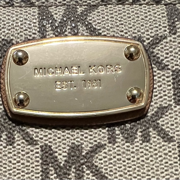 Michael Kors Wristlet - Picture 4 of 9